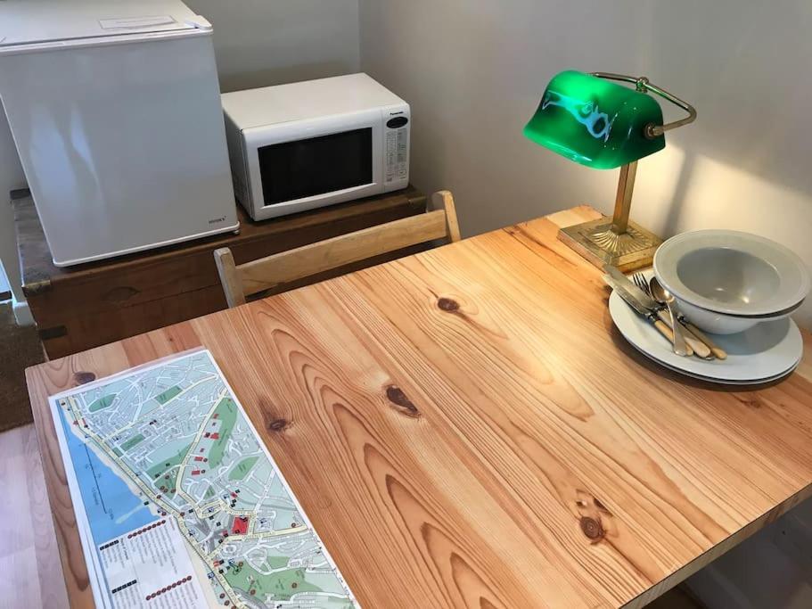 Apartment With Own Entrance & Terrace On West Hill 헤이스팅스 외부 사진